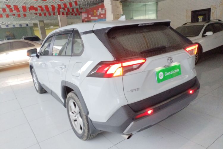 Used Toyota RAV4 2021 2.0L CVT Two-Wheel Drive Fashion Edition
