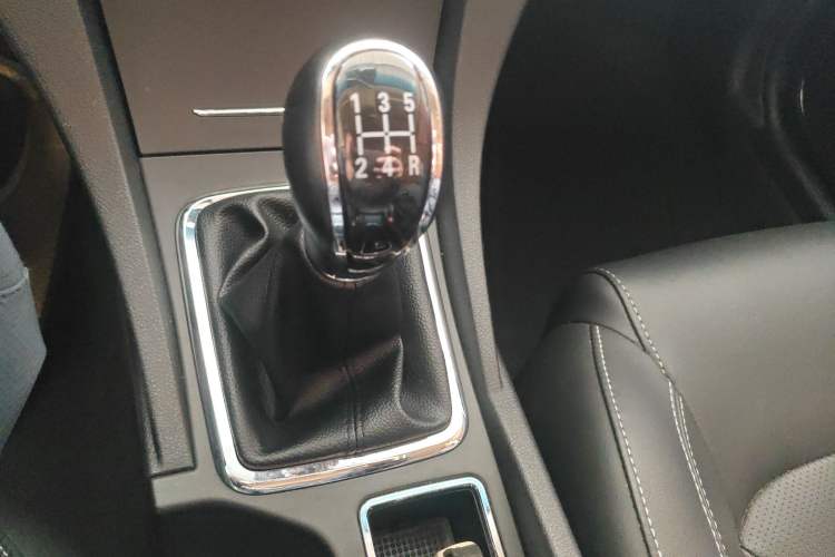 Used Geely Auto Emgrand 2017 Sedan Million Edition 1.5L Manual - Upward Version Gear Lever