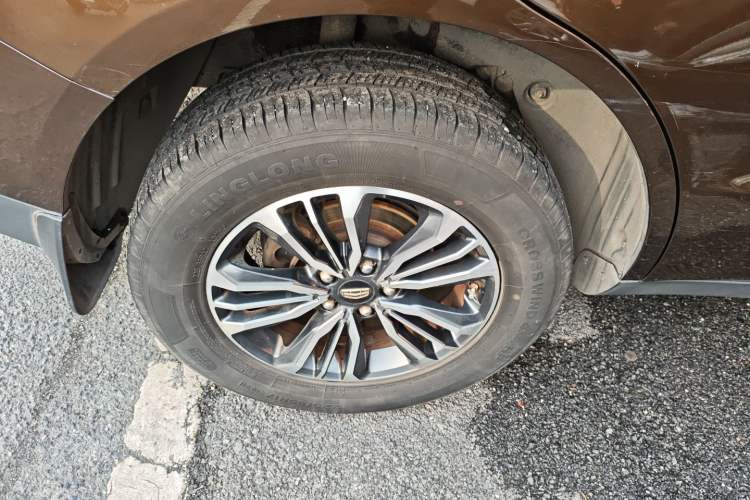 Used Geely Auto Vision X6 2016 1.3T CVT Flagship Model
