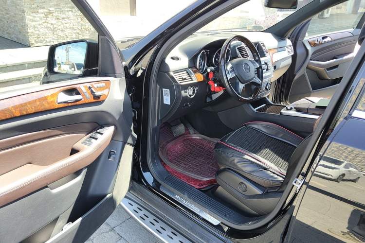 Used Mercedes-Benz M-Class 2015 ML 400 4MATIC Luxury Model Driver Seat