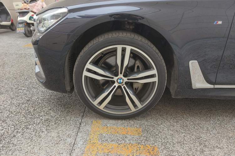 Used BMW 7 Series 2018 740Li M Sport Package Leading Model Left Front Wheel Hub