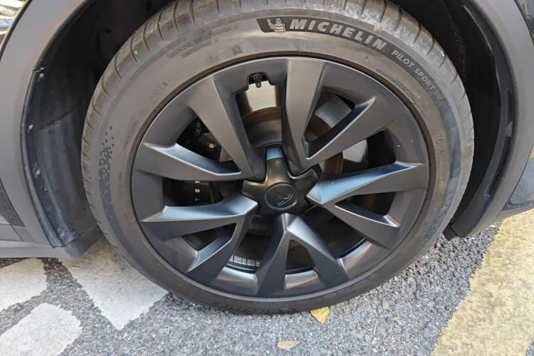 Used Tesla Model X 2023 Dual-Motor All-Wheel-Drive Version
