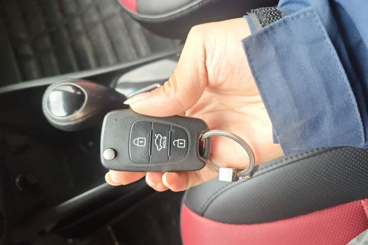 Used Kia K2 2015 Hatchback 1.4L AT GLS Cool Edition