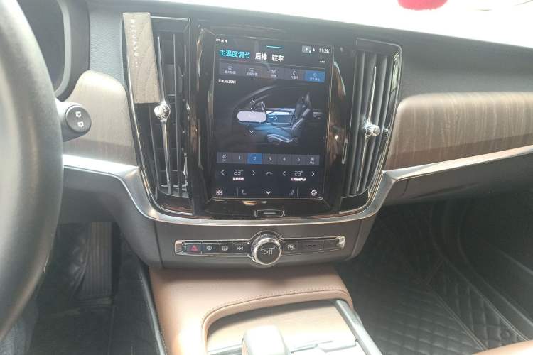 Used Volvo V90 2022 Cross Country B5 AWD Smart Range Edition