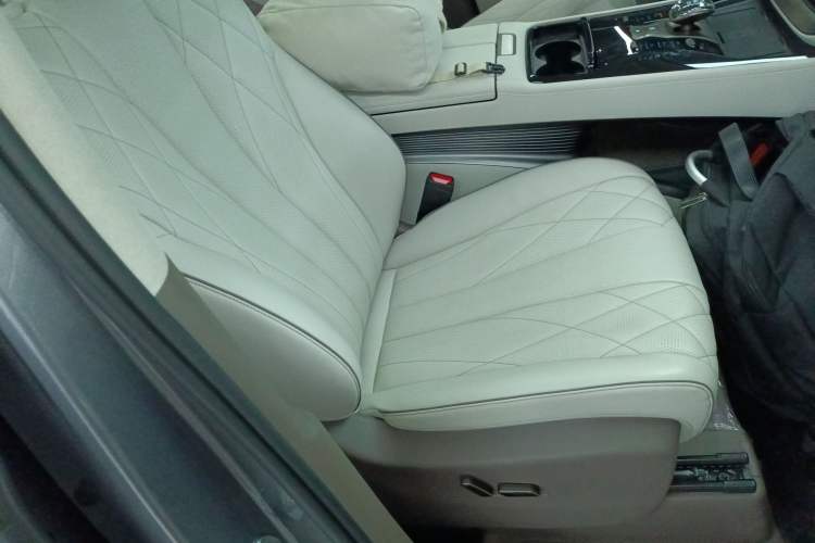 Used Denza D9 2022 DM-i 970 Four-Wheel Drive Flagship Model