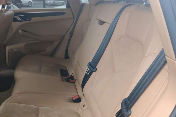 Used Porsche Macan 2017 Macan 2.0T Left Rear Seat