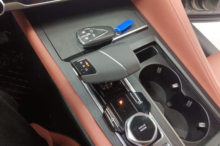 Used CHANGAN CS75 PLUS 2024 3rd Generation Champion Edition 1.5T Intelligent Drive Dynamic Model
