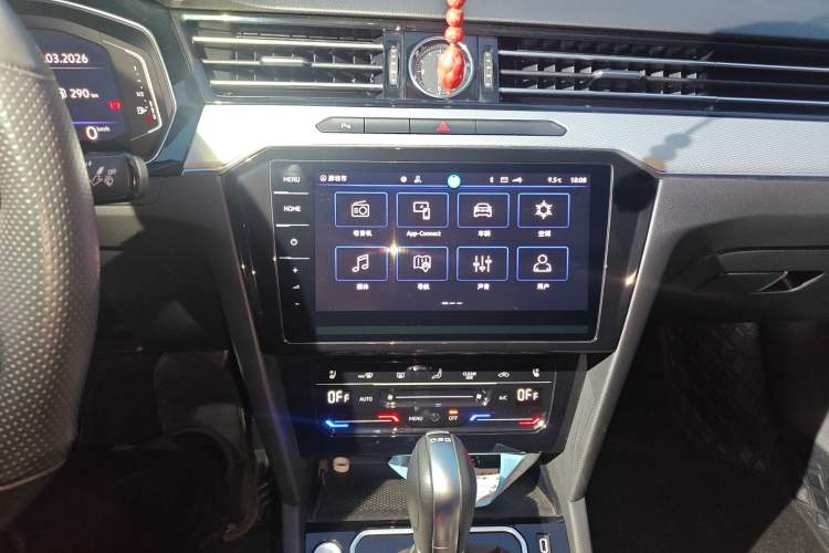 Used Volkswagen Magotan 2023 2 Million Units Commemorative Edition 330TSI DSG Luxury Version