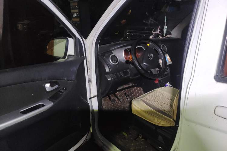 Used CHANGAN KAICHENG Ounuo S 2015 1.5L CNG Model Driver Seat