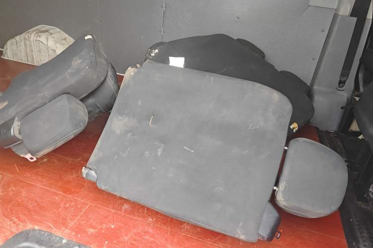 Used SAIC MAXUS Xintu V80 2021 2.0T Manual Classic Aoyuntong 127 PS Mid-axle Mid-roof 6/7/8/9-Seater