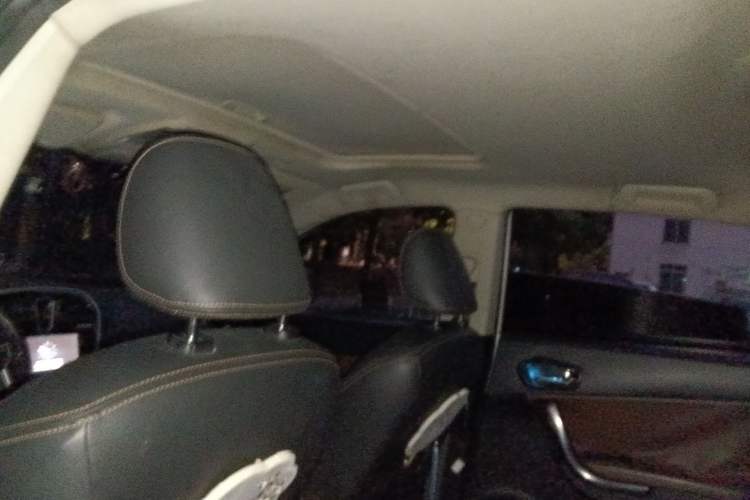 Used GAC Trumpchi GS5 Super 2016 2.0L Automatic Two-Wheel Drive Anniversary Edition Headliner