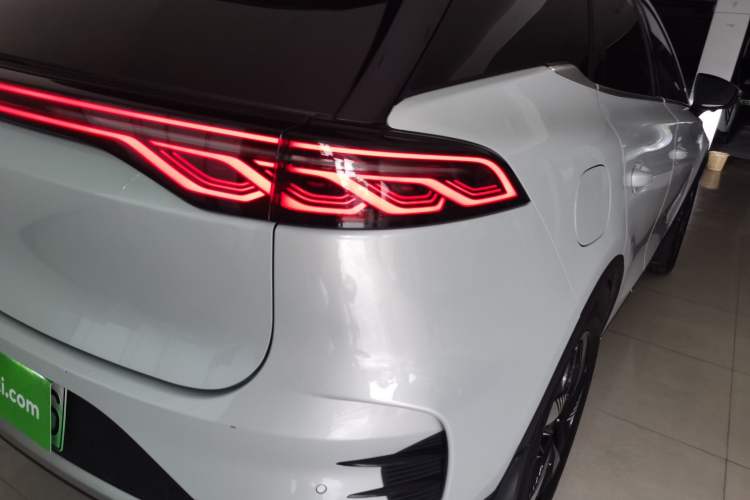 Used BYD Tang New Energy 2024 DM-i Glory Edition 112KM Prestige Model Exterior 3