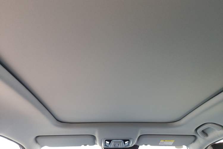 Used CHANGAN UNI-Z New Energy 2024 Blue Whale Smart Electric iDD 125km Beyond Edition Headliner