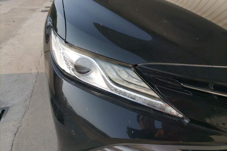 Used Toyota Camry 2018 2.5G Luxury Edition Right Front Headlight