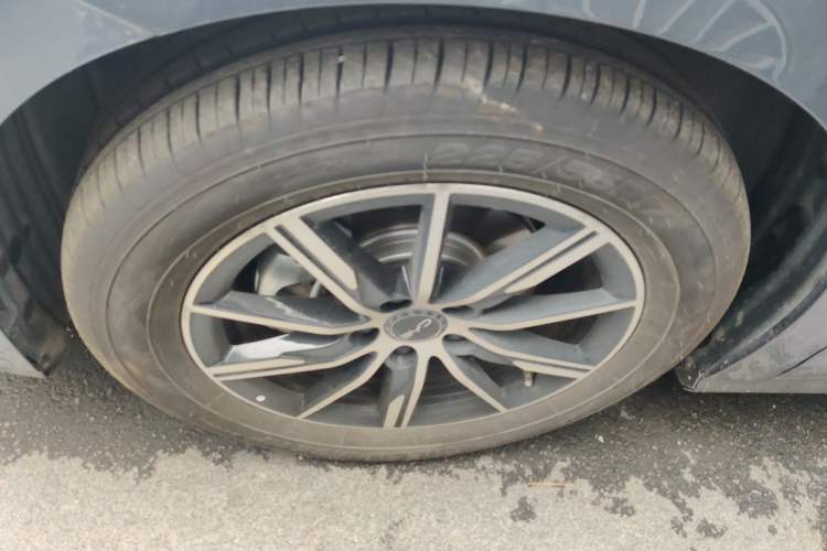 Used BYD Seal 06 New Energy 2025 DM-i Smart Drive 120KM Deluxe Model Left Front Wheel Hub