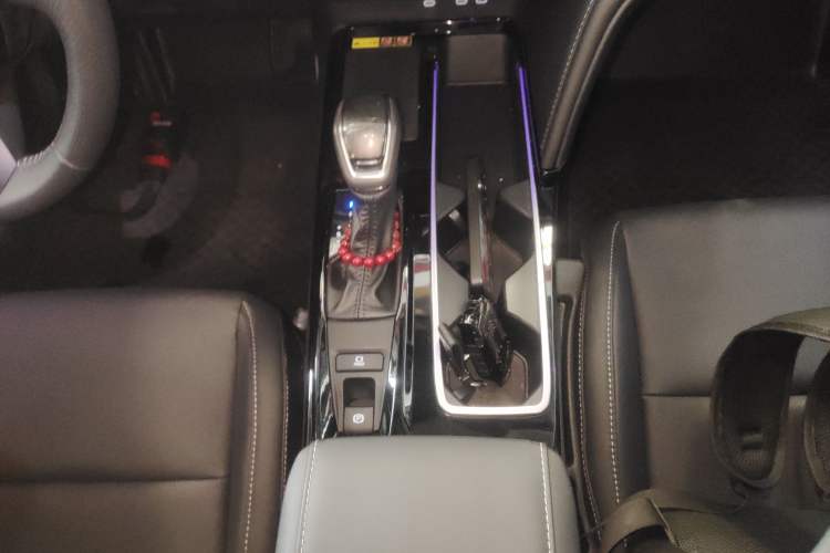 Used Toyota Camry 2024 Dual-Motor 2.0 HGVP Luxury Edition