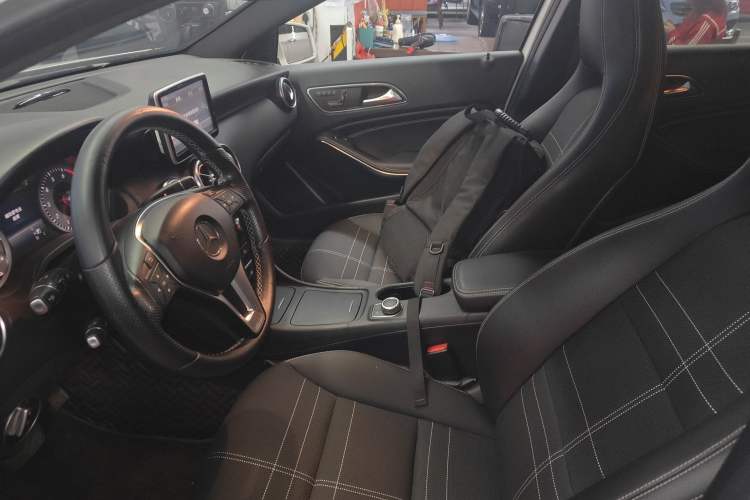 Used Mercedes-Benz A-Class 2015 A 200 Fashion Model Left Front Seat