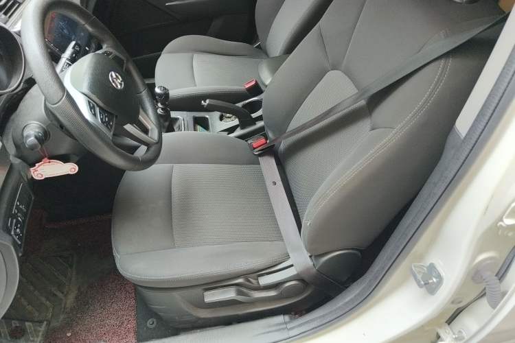 Used BAIC Senova X65 2015 2.0T manual Comfort trim level
