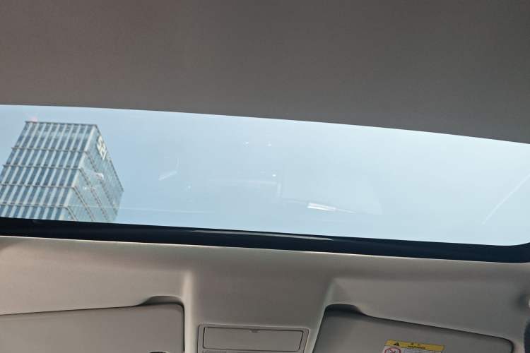 Used Land Rover Discovery Sport 2019 240 PS PURE Edition China VI Standard Headliner