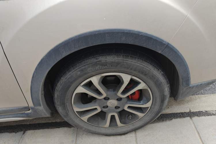 Used Geely Auto Vision X3 2017 1.5L Automatic Luxury Model Exterior 4