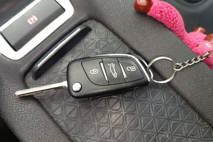 Used DS 5LS 2014 1.8L Elegant Edition VTi140