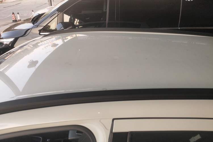 Used Suzuki S-Cross 2015 1.6L CVT Two-Wheel Drive Entry-Level Trim
