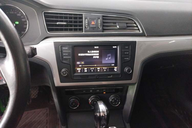 Used Volkswagen Lamando 2018 230TSI DSG Fashion Edition Audio And AC Panel