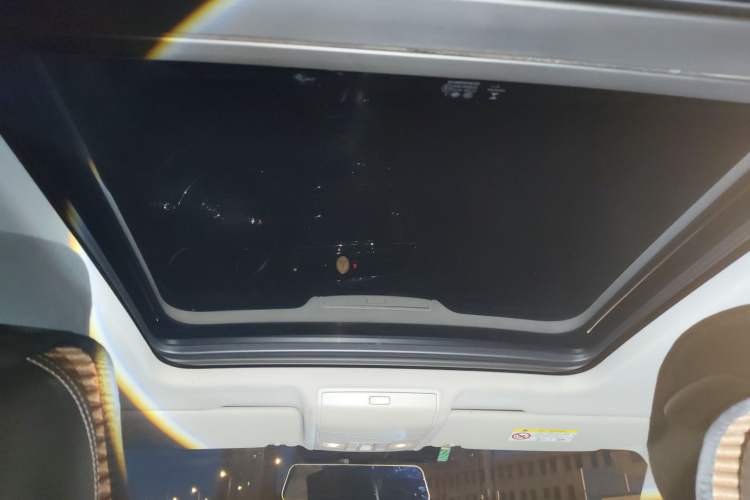 Used Volkswagen Tiguan L 2018 330TSI Automatic Two-Wheel Drive Luxury Edition Headliner