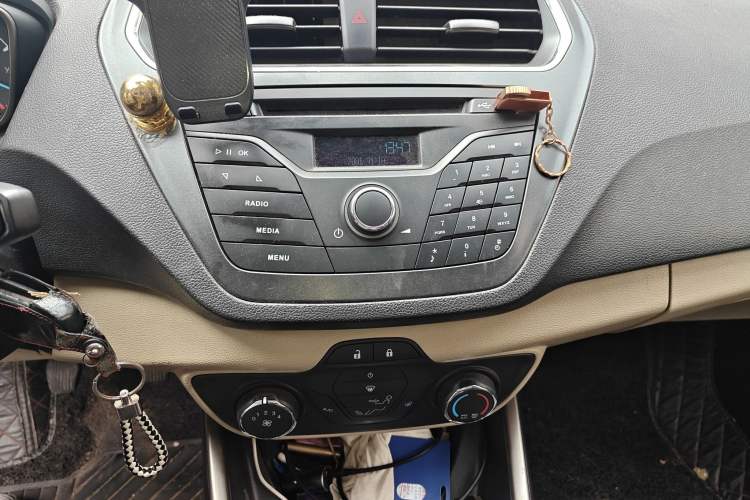 Used Ford Escort 2015 1.5L Manual Comfort Model
