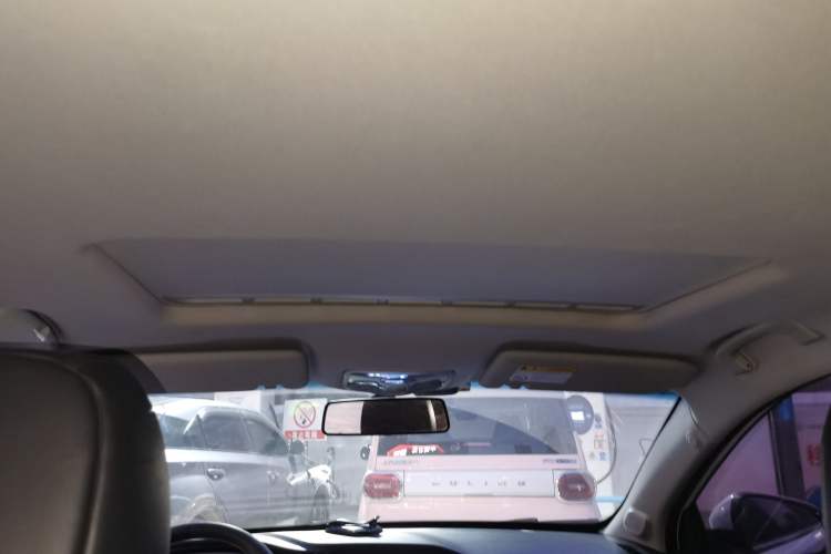 Used Roewe 360 2015 1.5L Manual Luxury Edition Headliner