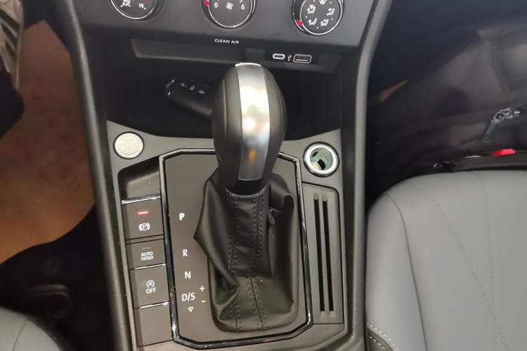 Used Volkswagen Lavida 2024 1.5L Automatic Starry Sky 5 Million Edition
