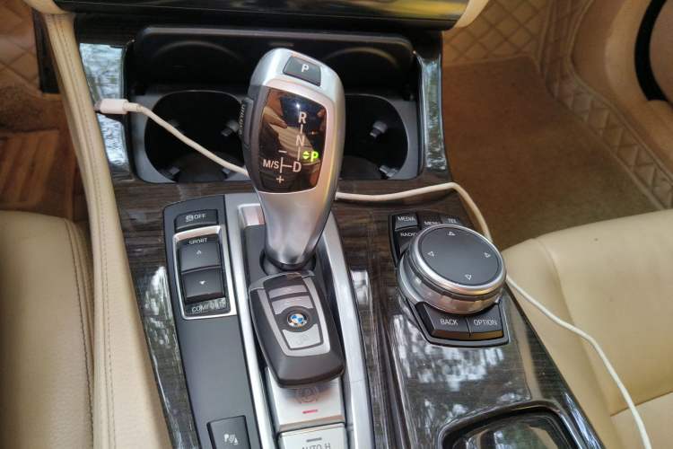 Used BMW 5 Series 2014 525Li Luxury Design Package Gear Lever