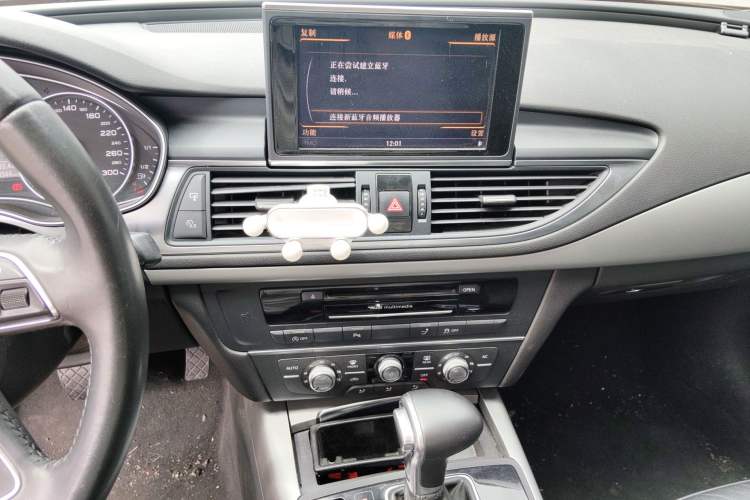 Used Audi A7 2013 30 FSI Standard Edition Audio And AC Panel