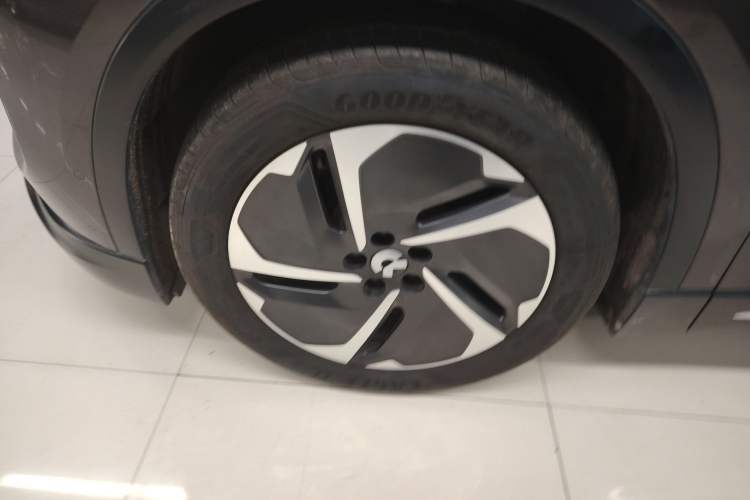 Used Nio ES6 2024 75 kWh Left Front Wheel Hub