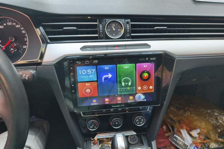 Used Volkswagen Magotan 2017 330TSI DSG Leading Model Audio And AC Panel