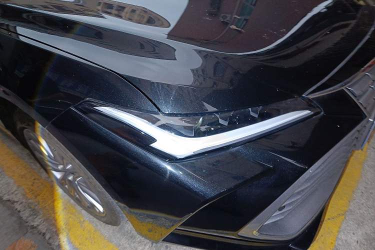 Used Toyota Avalon 2024 2.0L Luxury Edition Right Front Headlight