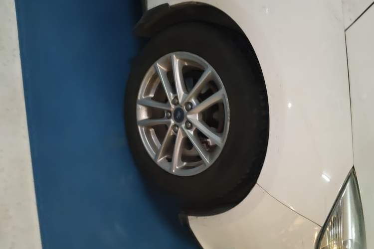 Used Ford Focus 2017 Hatchback EcoBoost 125 Automatic - Ultra-Powerful Style Edition with Smart Drive Features
