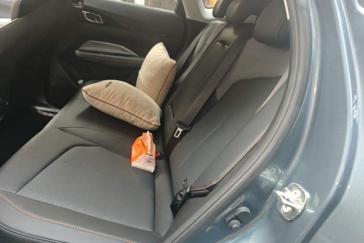 Used CHANGAN OSHAN Z6 2022 Blue Whale 1.5T DCT Smart Edition