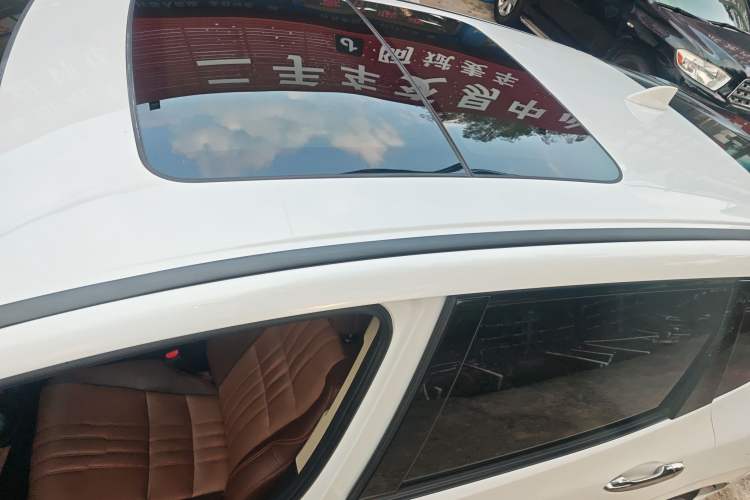 Used Honda Jade 2017 210 TURBO CVT Luxury Edition 5 Seats
