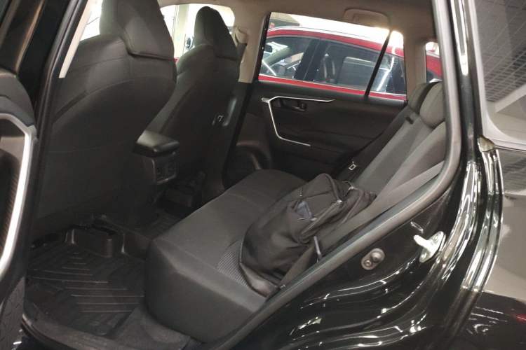 Used Toyota Wildlander 2024 2.0L CVT Two-Wheel Drive Leading Edition