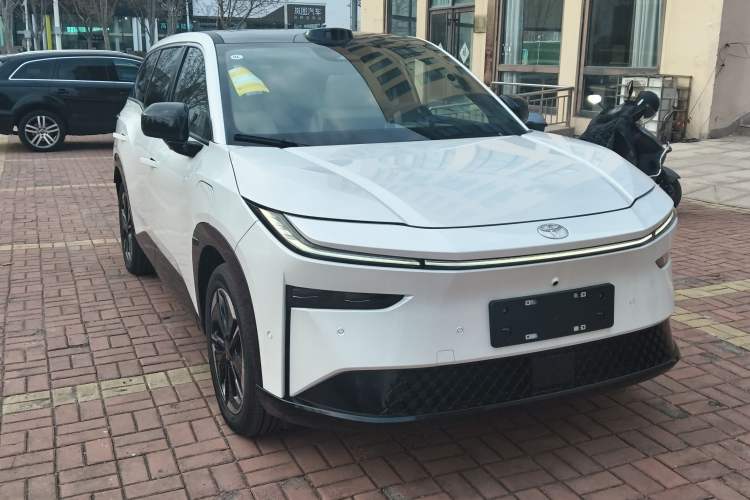 Used Toyota BZ 3X 2025 520 Pro LiDAR Edition Front Right 45 Deg