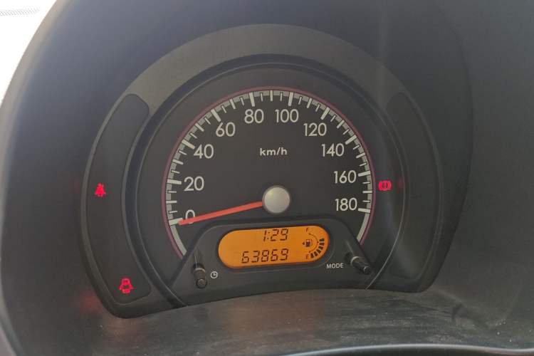 Used Suzuki Alto 2013 1.0L Manual Comfort Version Odometer Close Up