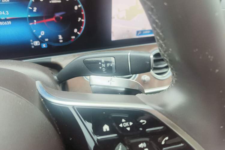 Used Mercedes-Benz E-Class 2022 Updated E 300 L Stylish Edition Gear Lever