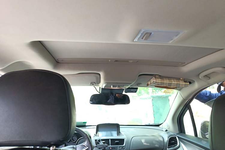 Used Buick Encore 2015 1.4T Automatic Two-Wheel Drive Urban Elite Version