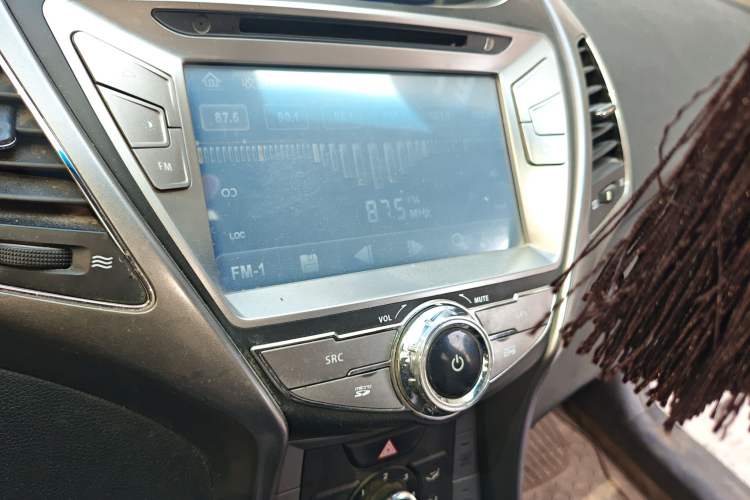 Used Hyundai Elantra (5th Generation / Langdong) 2012 1.6L Manual Fashion Edition