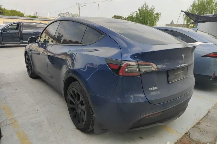 Used Tesla Model Y 2021 Long-Range All-Wheel-Drive Version