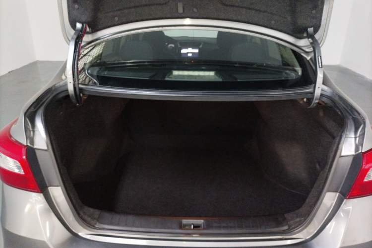 Used Nissan Sylphy 2019 Classic 1.6XE CVT Comfort Edition Trunk