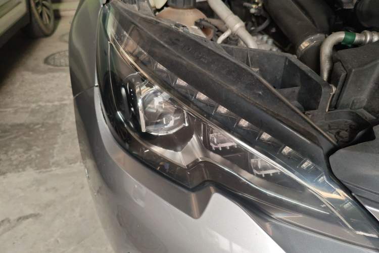 Used Peugeot 308 2016 350THP Automatic Prestige Edition
