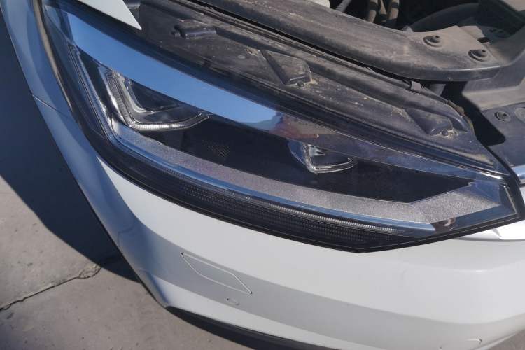 Used Volkswagen Touran 2021 Tiguan L 280TSI DSG Boundary Edition 6-Seater Right Front Headlight