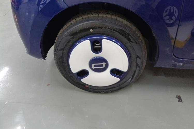 Used Bestune Pony 2026 222km Colorful Horse Left Front Wheel Hub